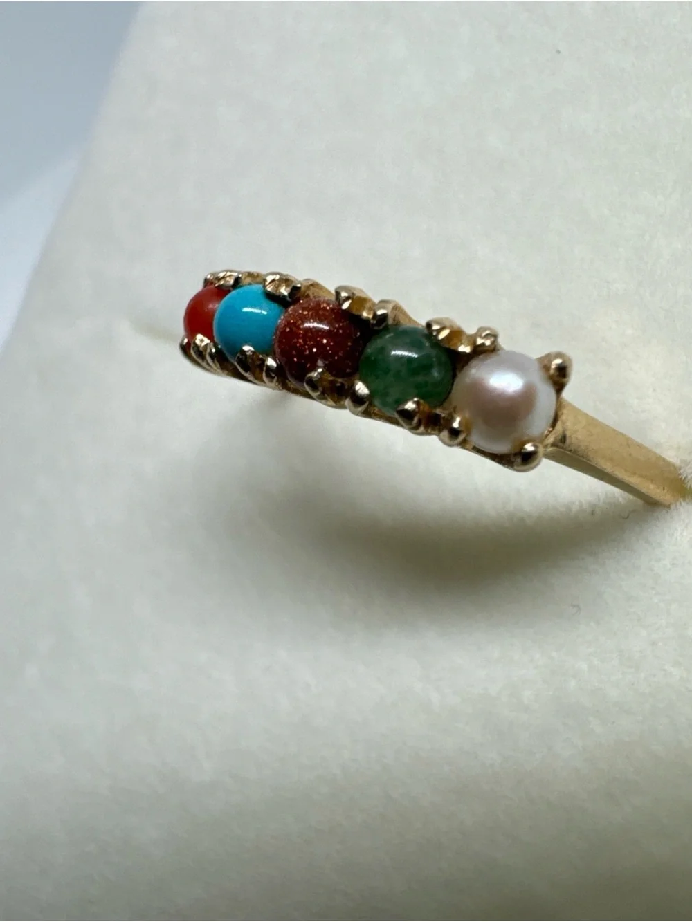 VTG BEAUTIFUL 10K YELLOW GOLD MULTI STONE TURQUOISE PEARL JADE RING SIZE 5.75